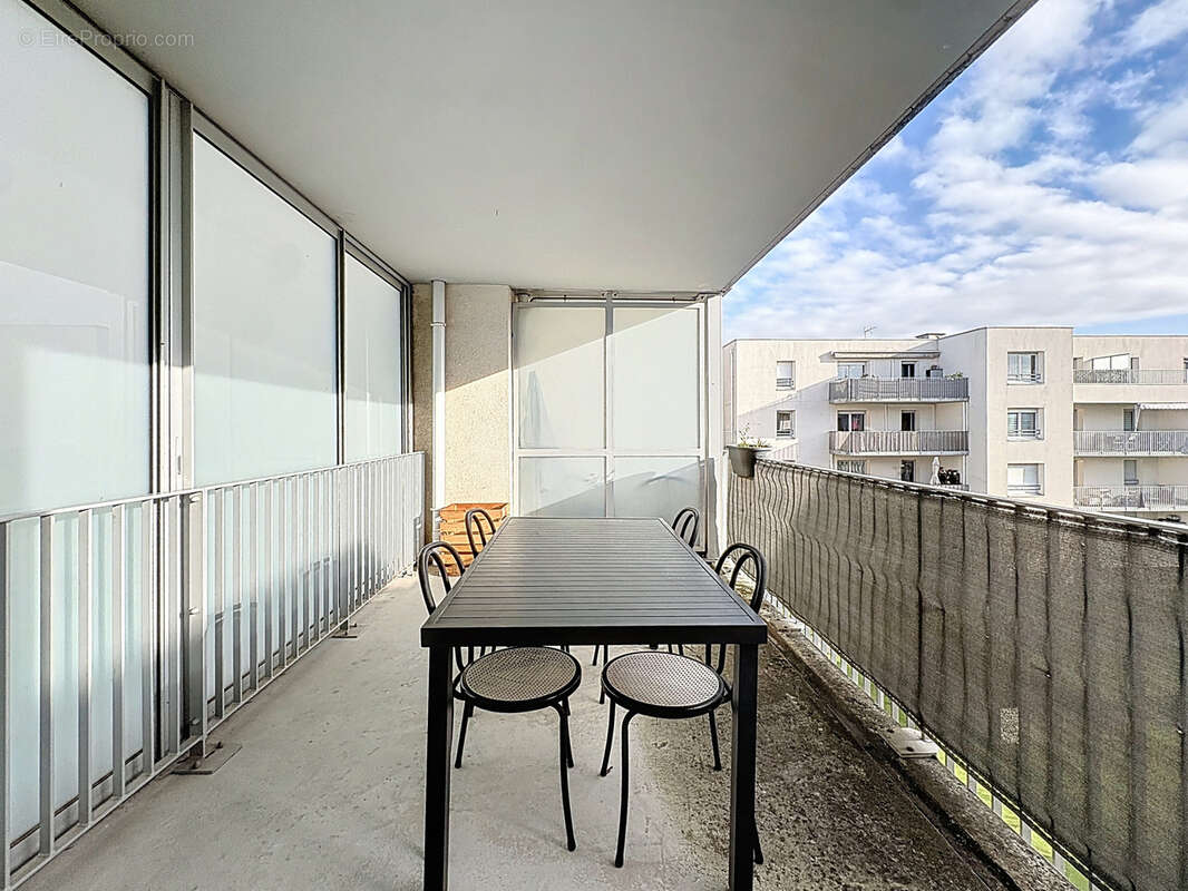 Appartement à VAULX-EN-VELIN