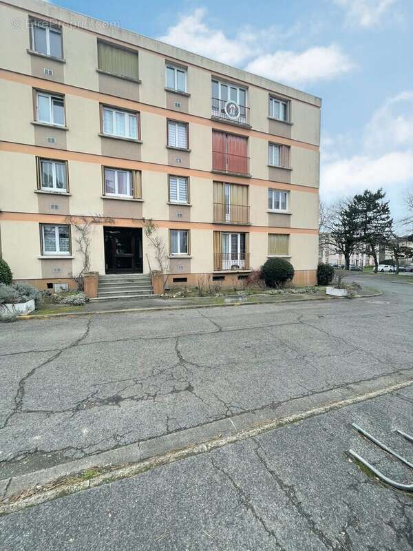 Appartement à COUBRON