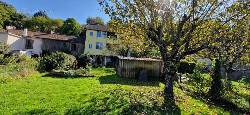 Maison à DECAZEVILLE