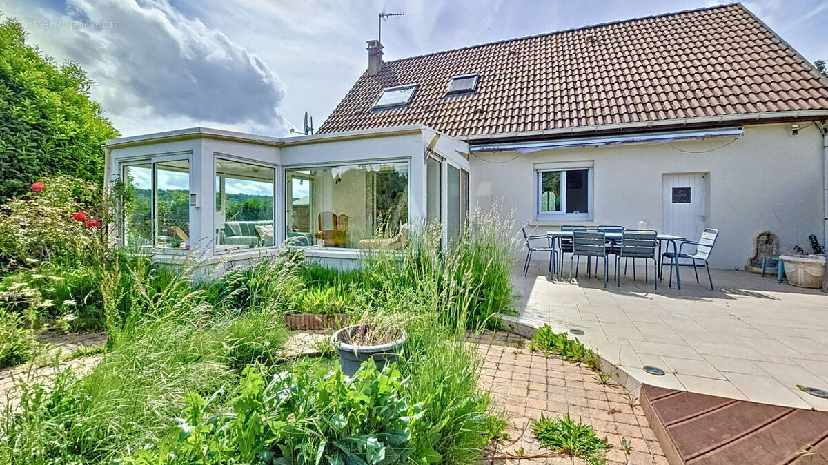 Maison à SAULX-LES-CHARTREUX