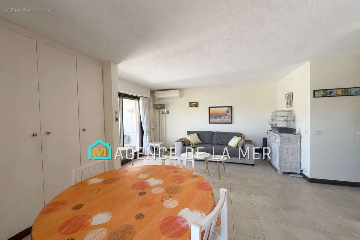 Appartement à MANDELIEU-LA-NAPOULE