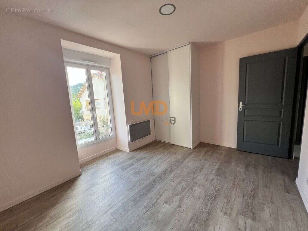 Appartement à CRANSAC