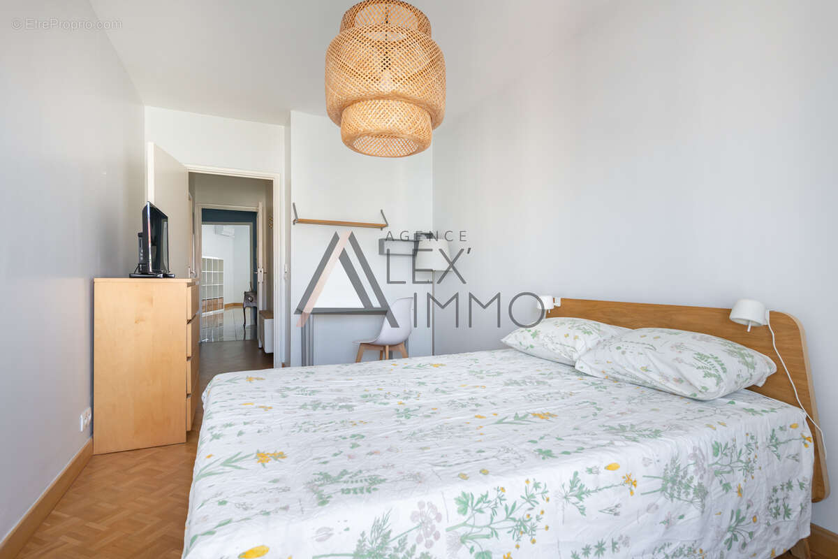 Appartement à MARSEILLE-5E