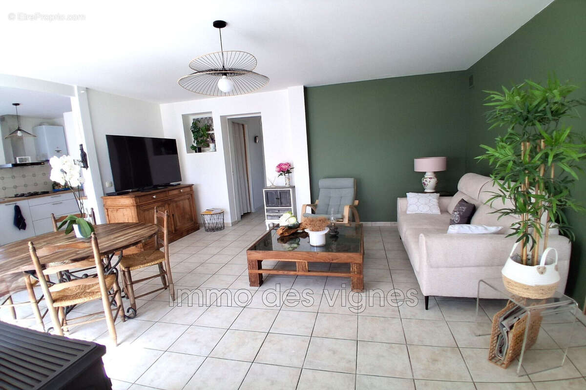 Maison à AMBARES-ET-LAGRAVE