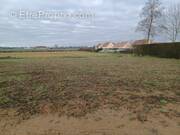 Terrain à SAINT-OUEN-DE-MIMBRE