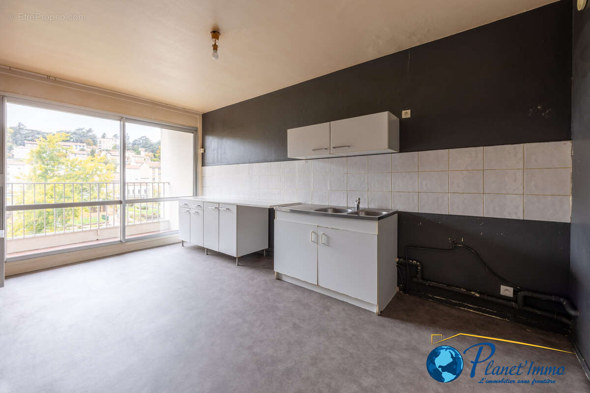 Appartement à SAINT-ETIENNE