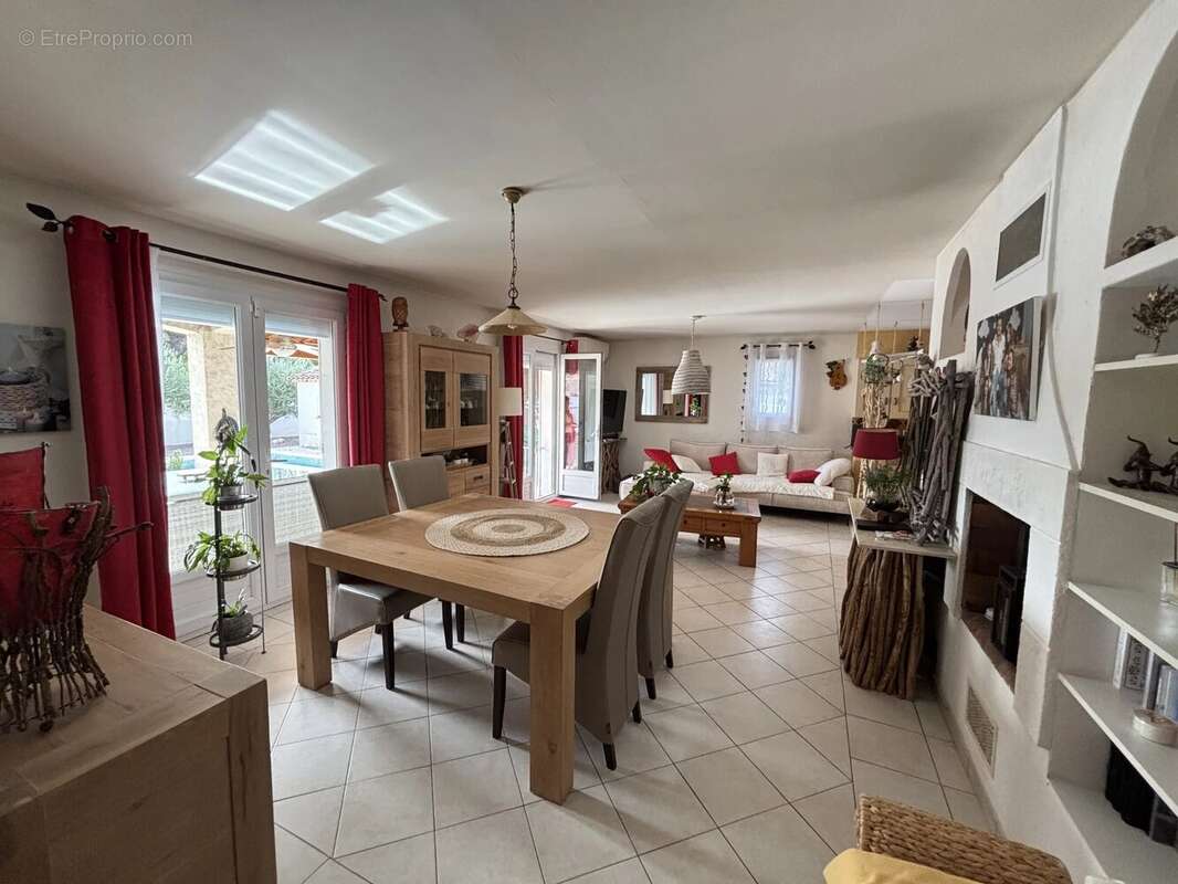 Maison à FIGANIERES