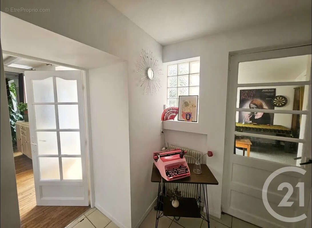 Maison 129 m² à Saint-Yrieix-Sur-Charente  - photo 4