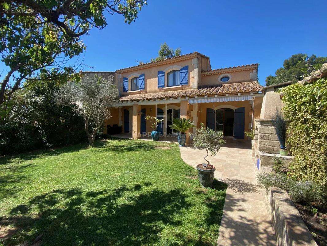 Maison à MAUSSANE-LES-ALPILLES