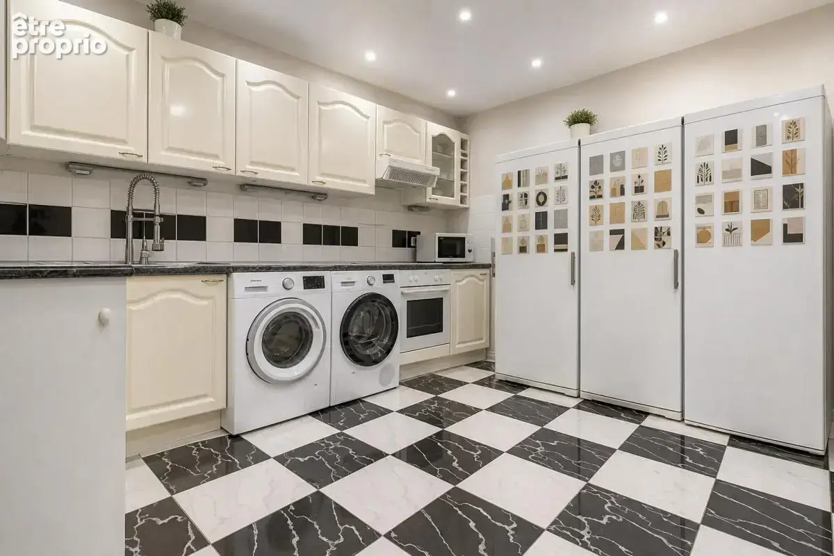Maison de 7 pièces de 250 m² à Saint-Gratien - photo 15