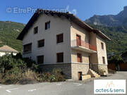 Appartement à SAINT-JULIEN-MONT-DENIS