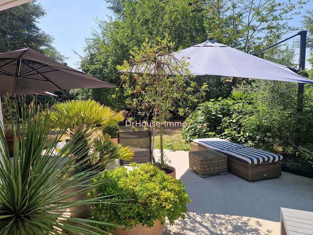Maison 124 m² à Le Grand-Serre  - photo 2