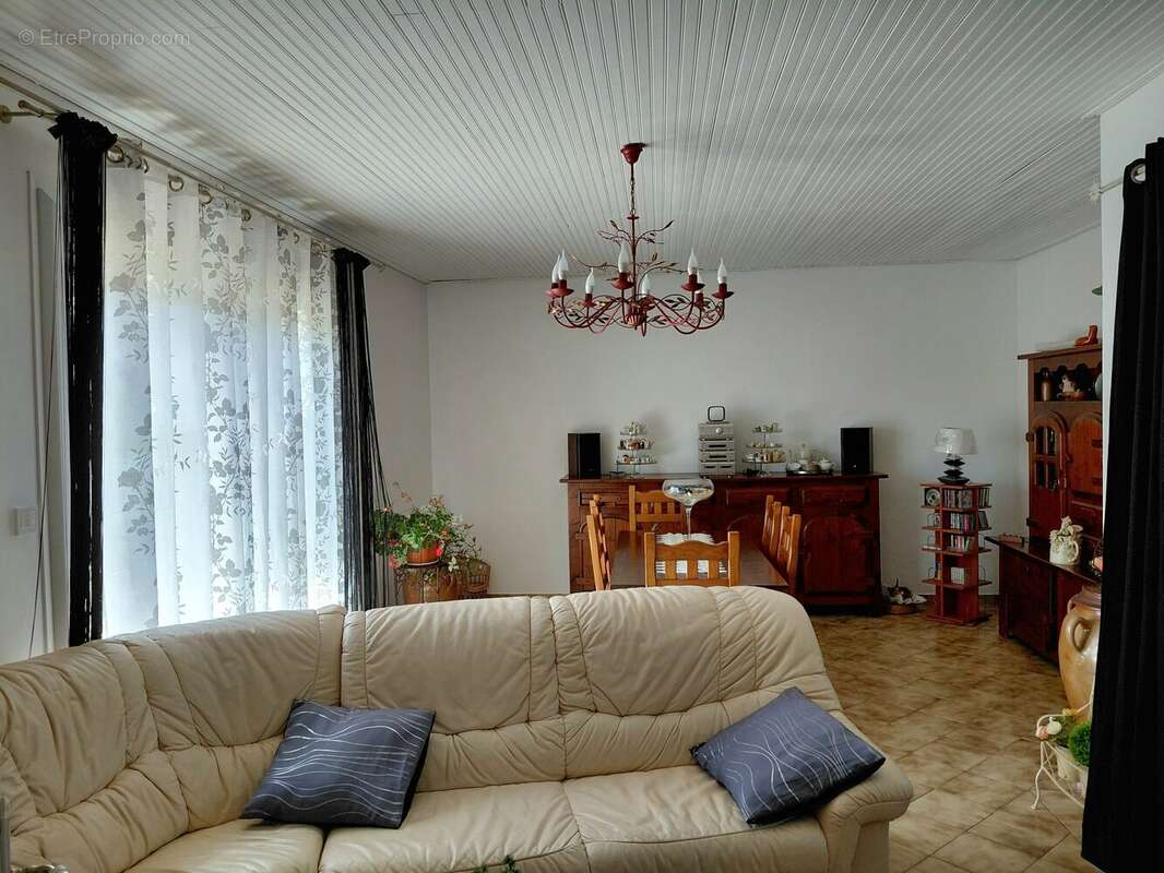 Maison 104 m² à Challans  - photo 5