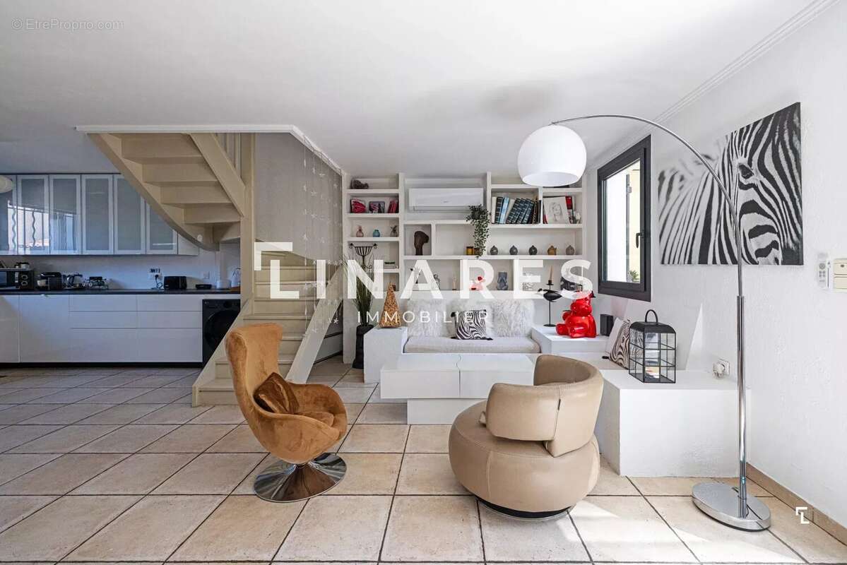 L'APAISANTE - Villa T4 de 121m² - Jardin de 186m² - Parking - 13011 LA VALENTINE - photo 9