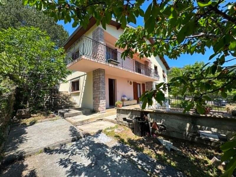 Maison à SERRES