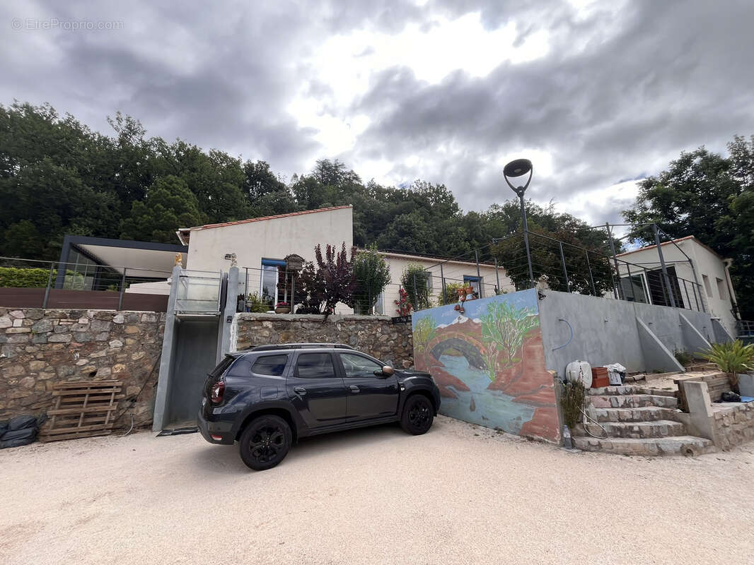 Maison à LAMALOU-LES-BAINS