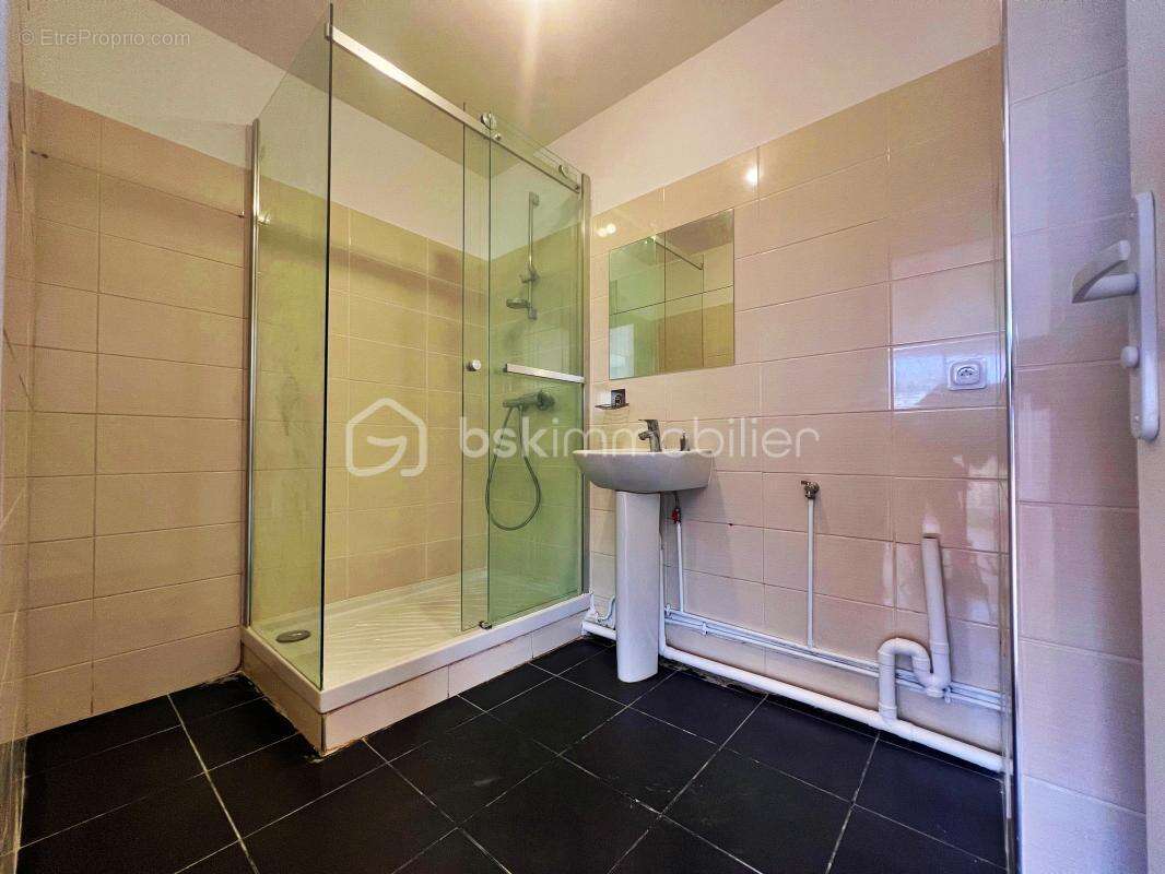 Appartement à SAINT-MAUR-DES-FOSSES