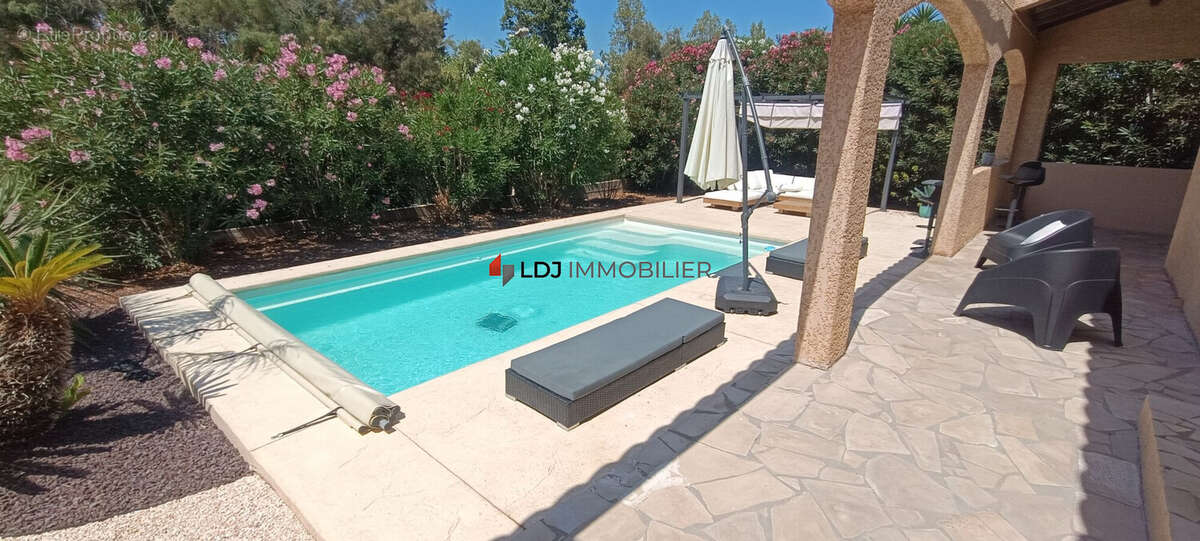 Maison 110 m² à Sainte-Marie  - photo 5