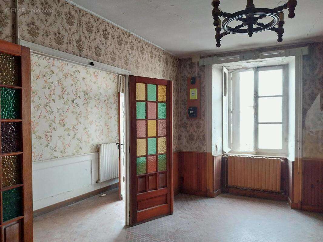 Maison à MEZANGERS