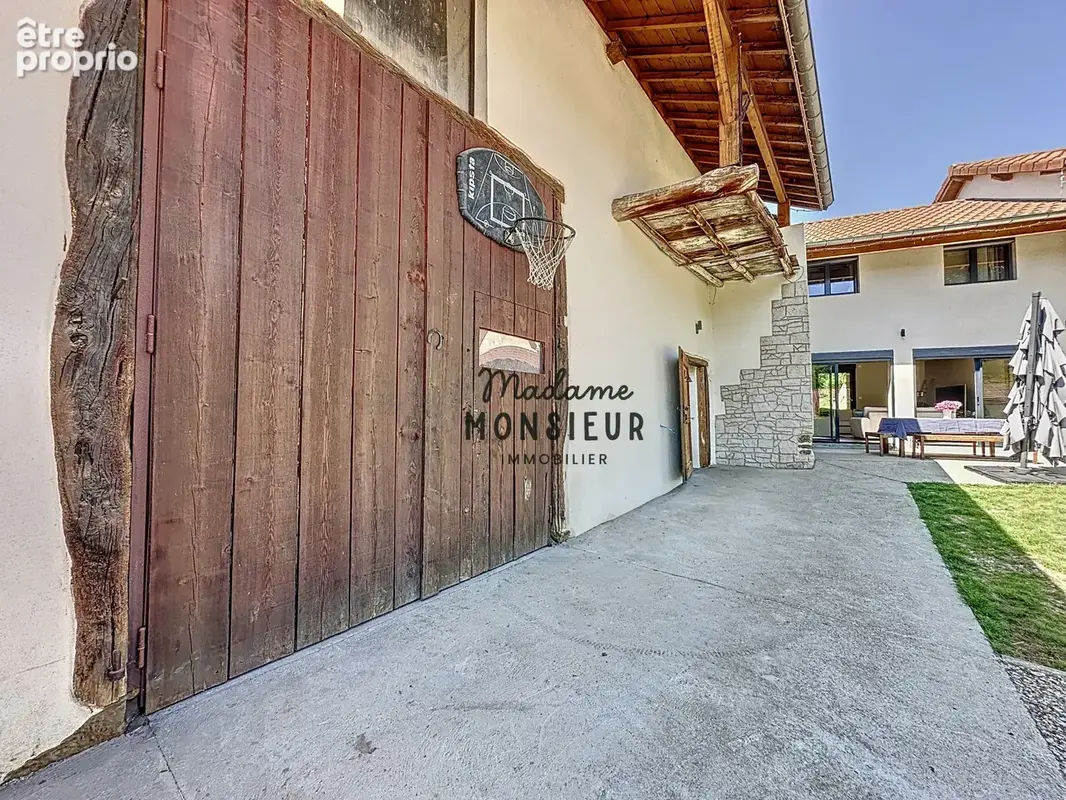 Propriété familiale 315 m 2 - photo 7