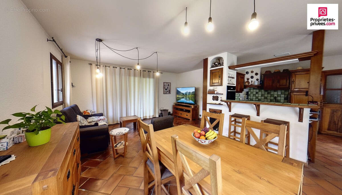 Maison à ESPARRON-DE-VERDON