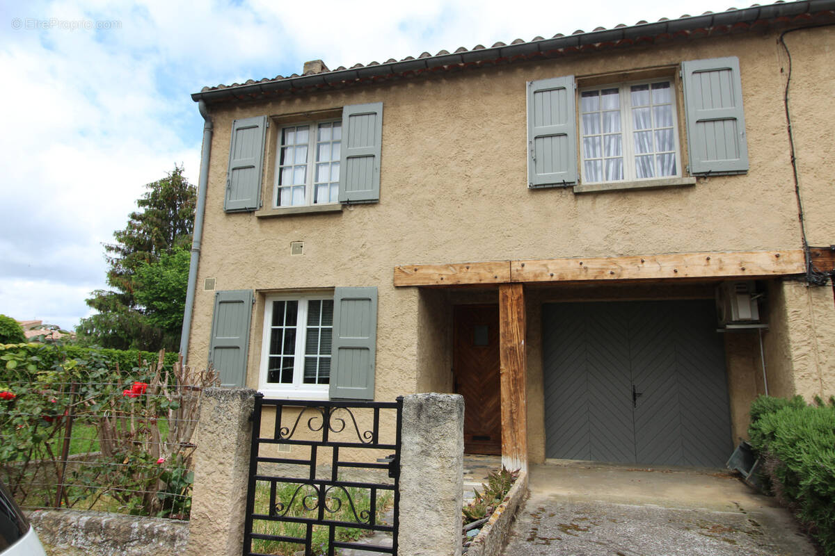 Maison à COUIZA
