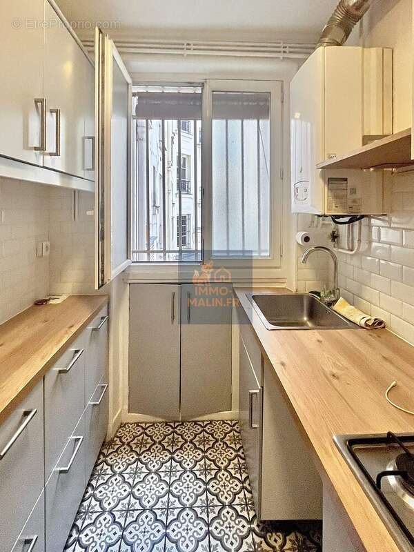Appartement à PARIS-10E