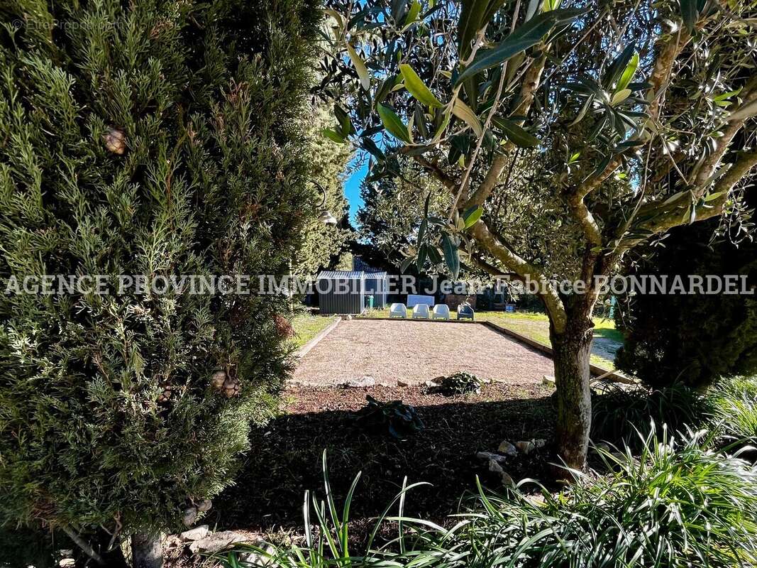 Maison à SUZE-LA-ROUSSE