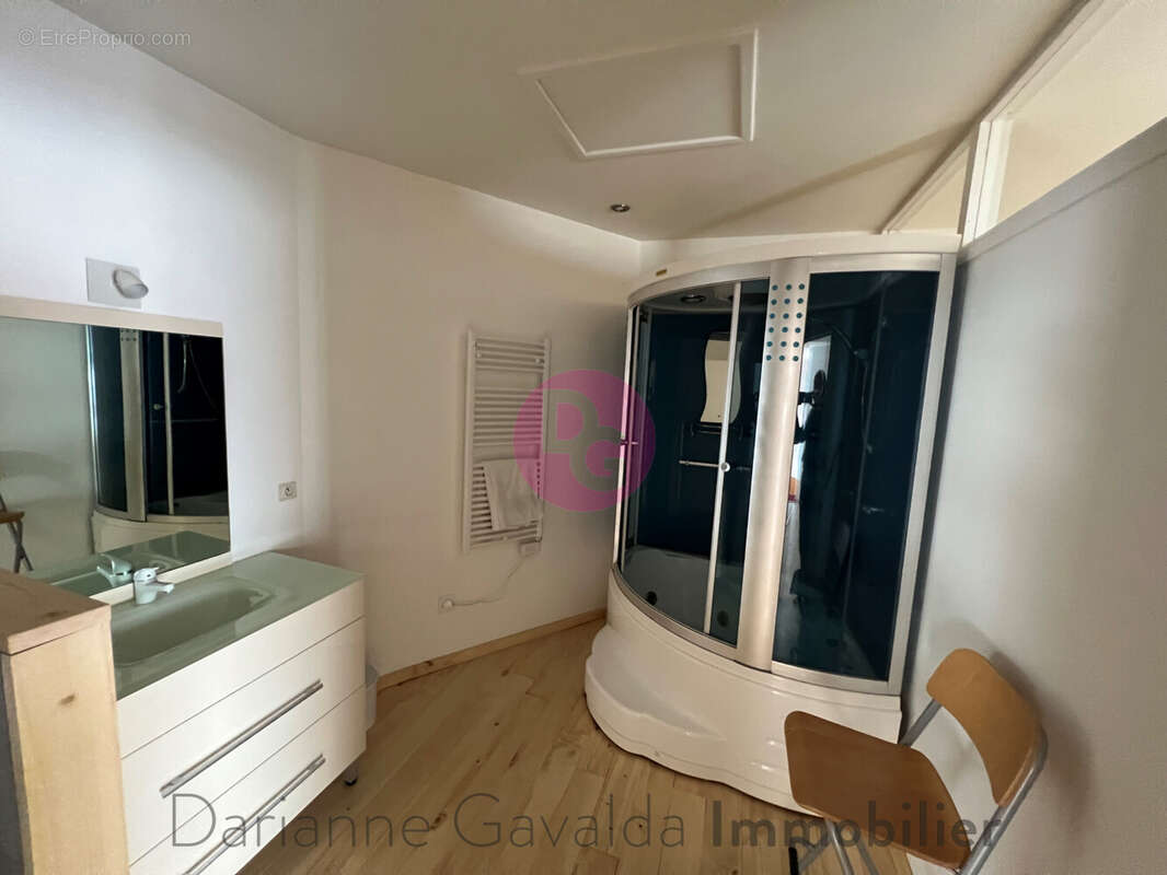 Commerce à DECAZEVILLE