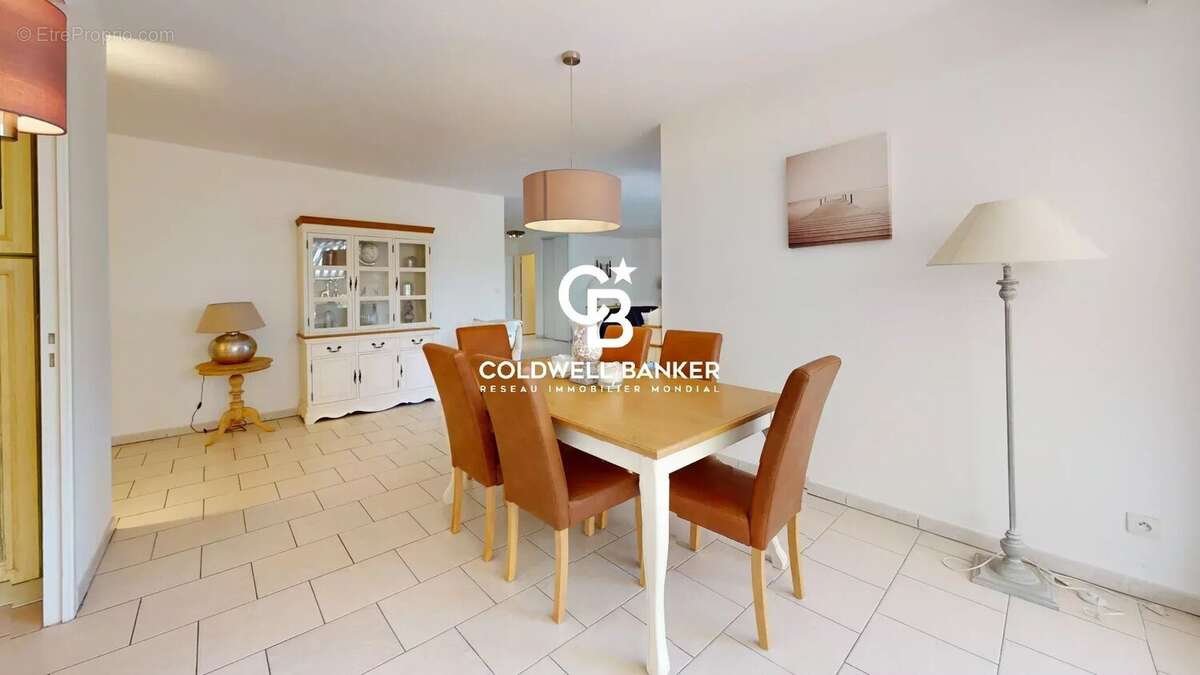 Spacieux appartement avec terrasses et double garage, à deux pas du port et des plages - photo 9