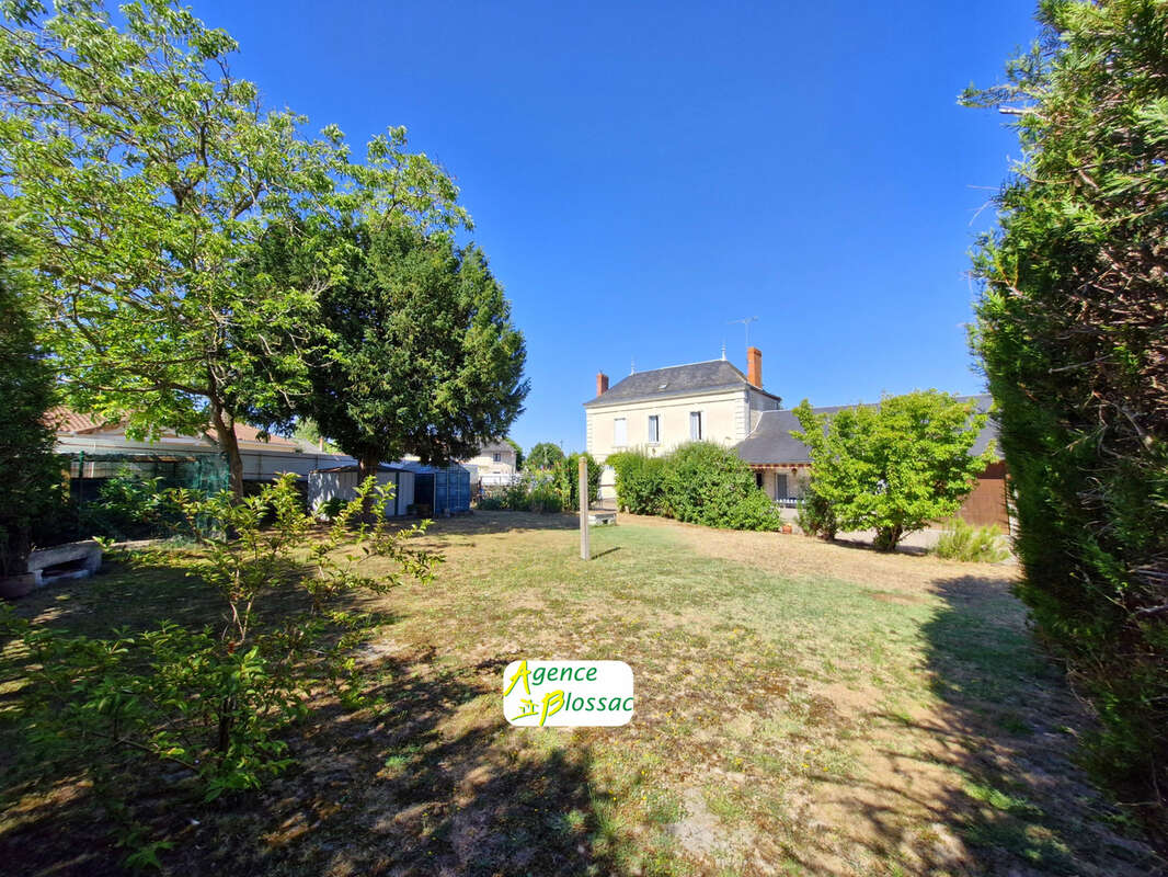 Maison à SAINT-GERVAIS-LES-TROIS-CLOCHERS