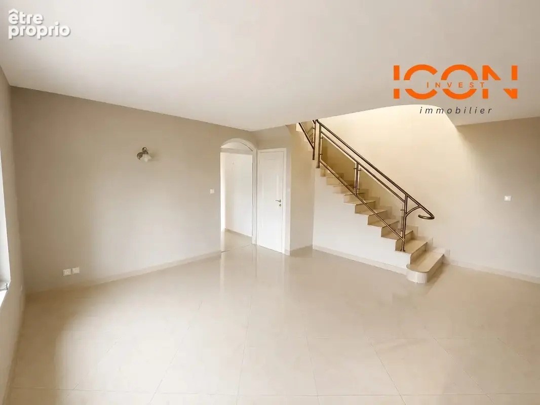 Maison 340 m² à Cunelieres  - photo 5