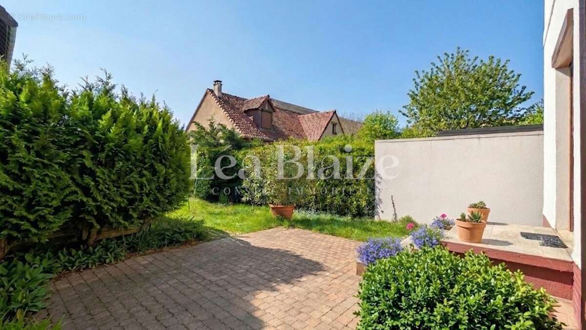 Maison à SARTROUVILLE