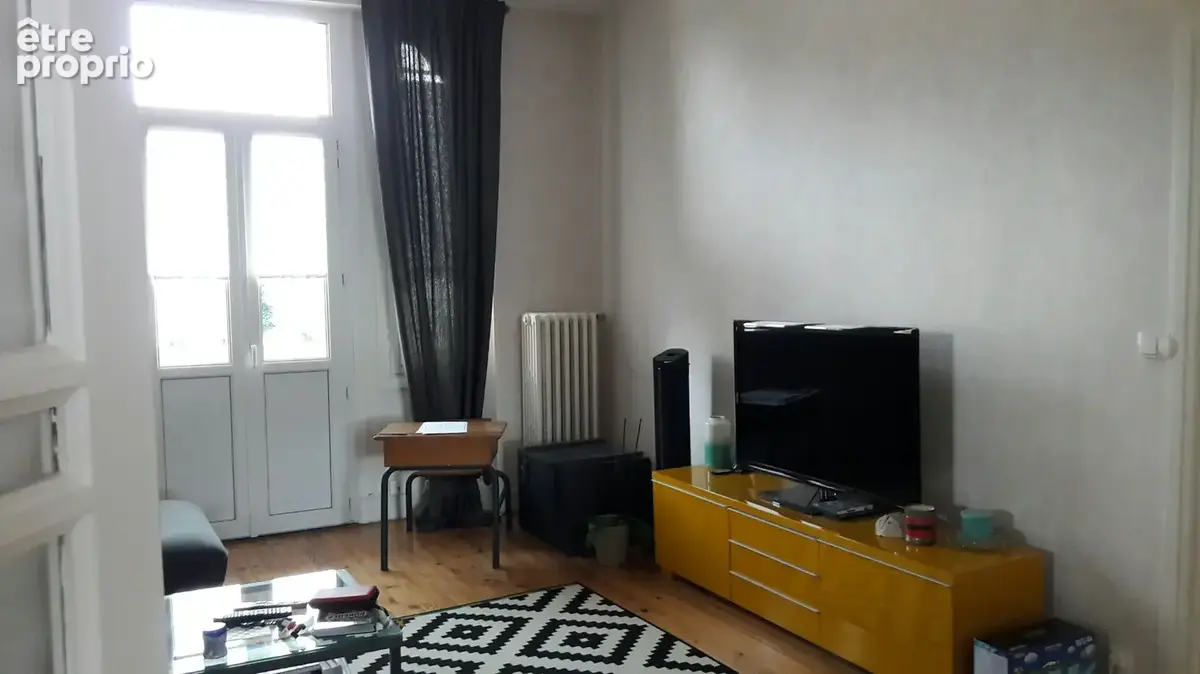 CLERMONT FERRAND, Immeuble 12 pièce(s) 253 m2, rapport 23300€/an, jardin, garages, balcon 491000€ FAI - photo 9