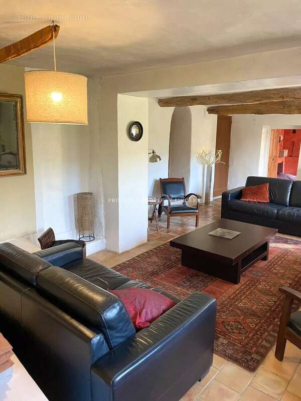 Maison à VILLECROZE