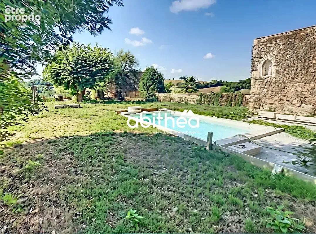 Grande maison de 266 m2 à Pierre Buffière - photo 3