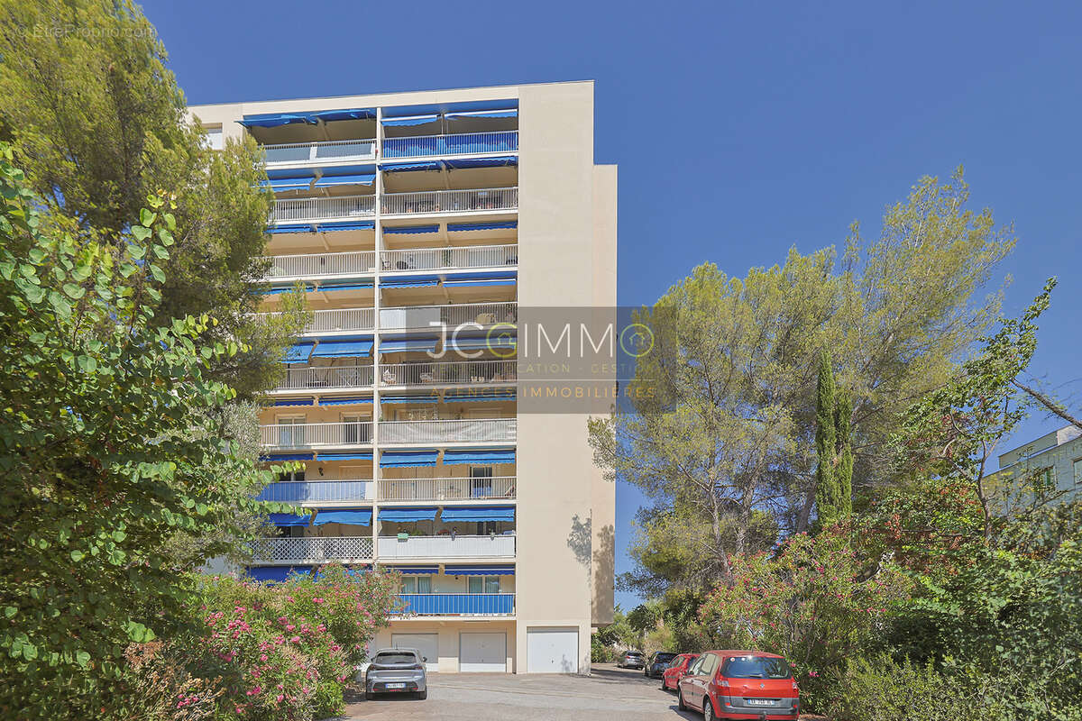 Appartement T4 vue Mer + 2 Balcons + Garage + Cave - photo 14