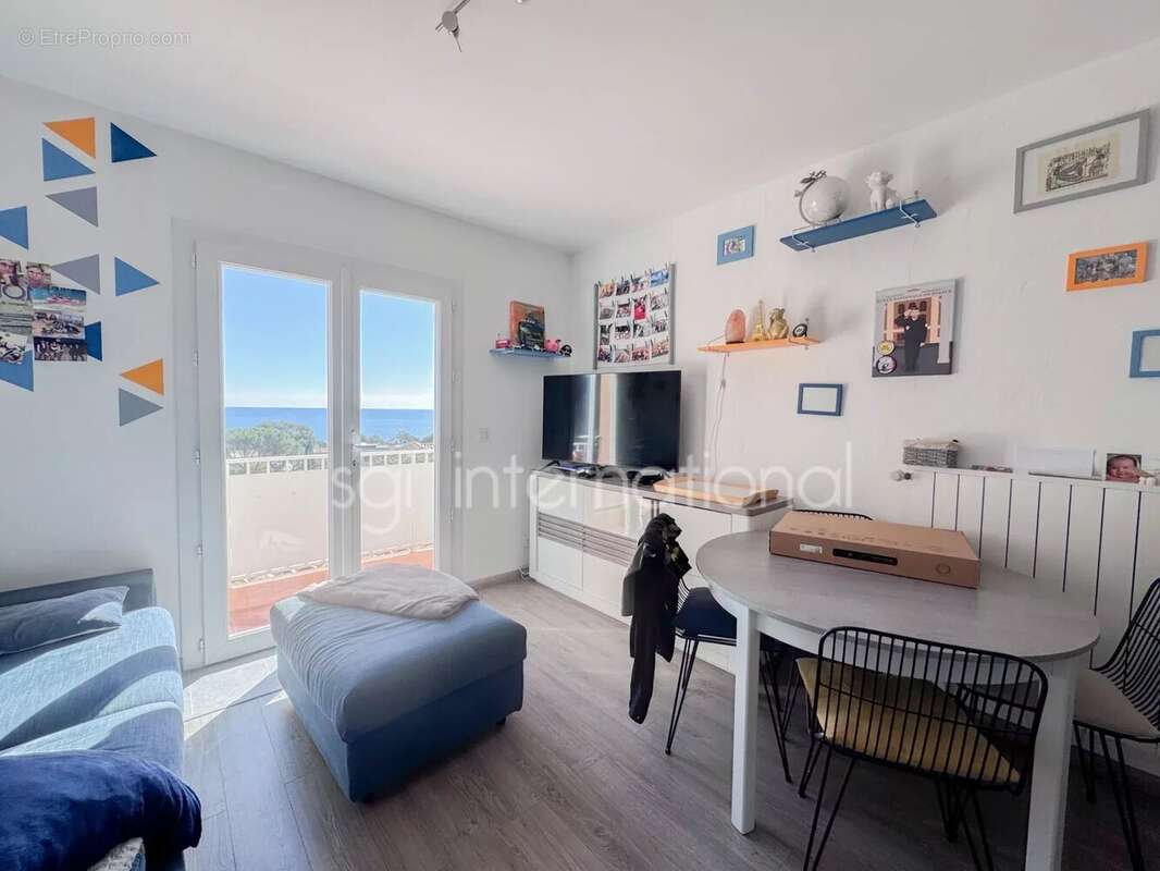 Maison à LES ISSAMBRES