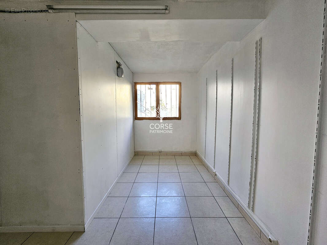 Commerce à GHISONACCIA