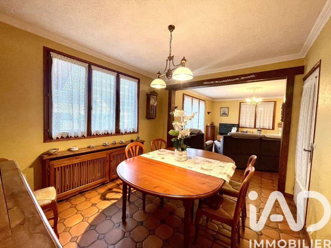 Photo 6 - Maison à VAUJOURS