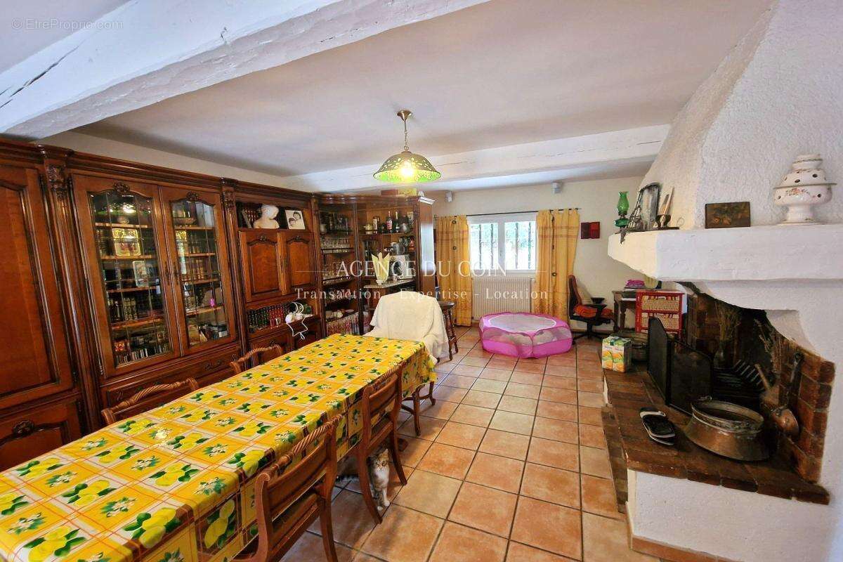 Maison à TOURTOUR