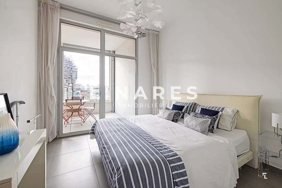 Appartement à MARSEILLE-2E
