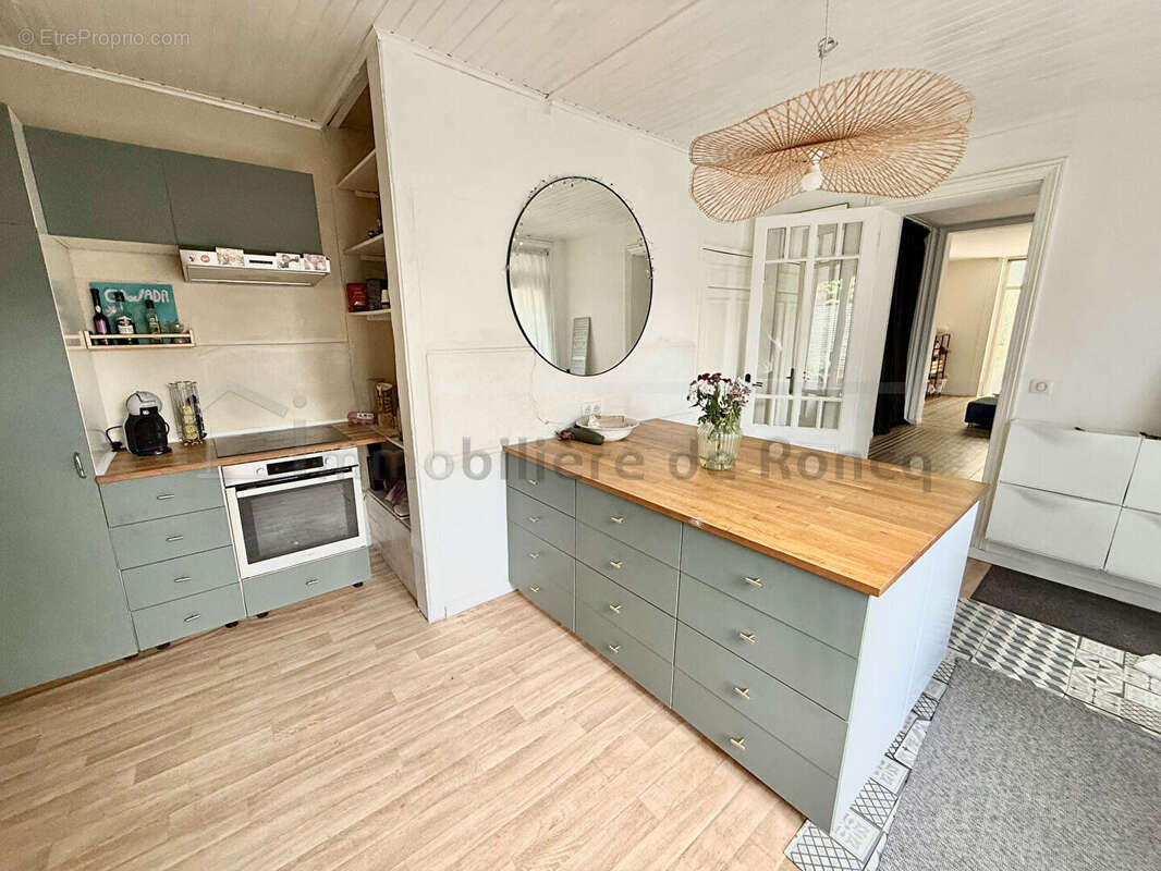 Maison 240 m² centre bourg - photo 8