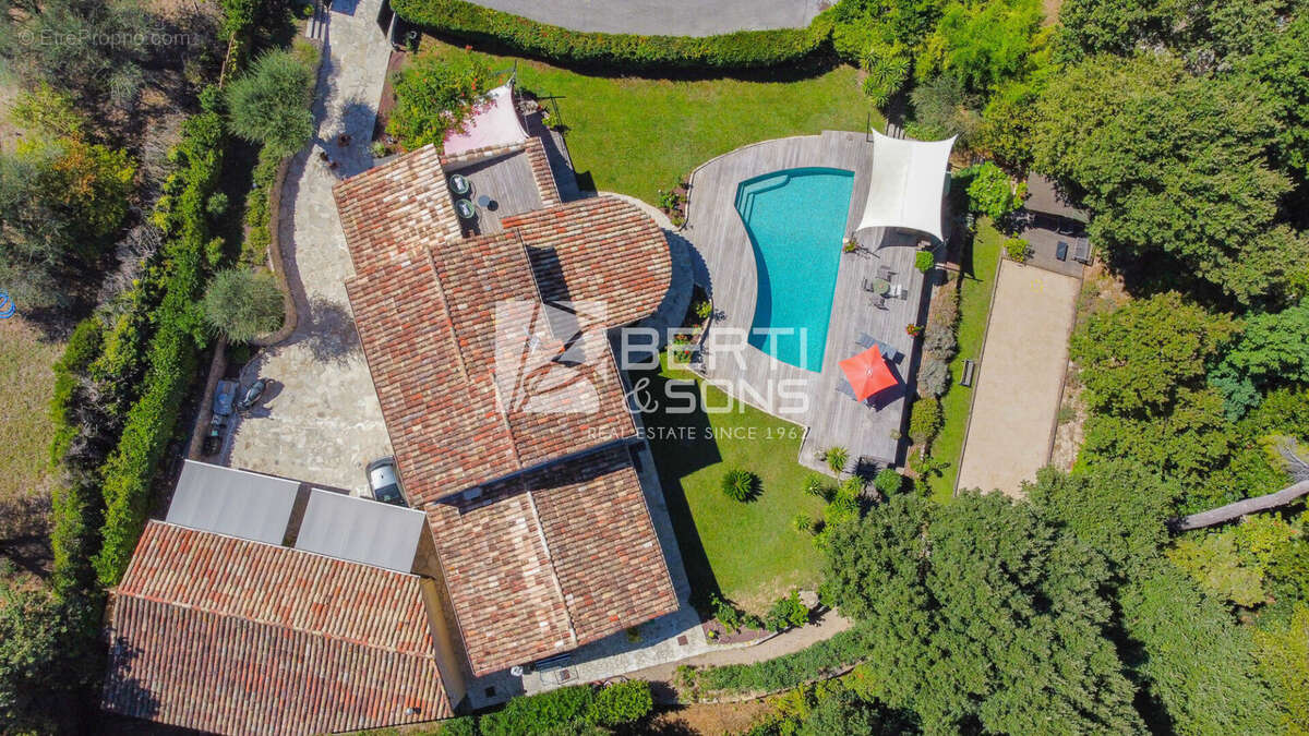 Maison à MOUGINS