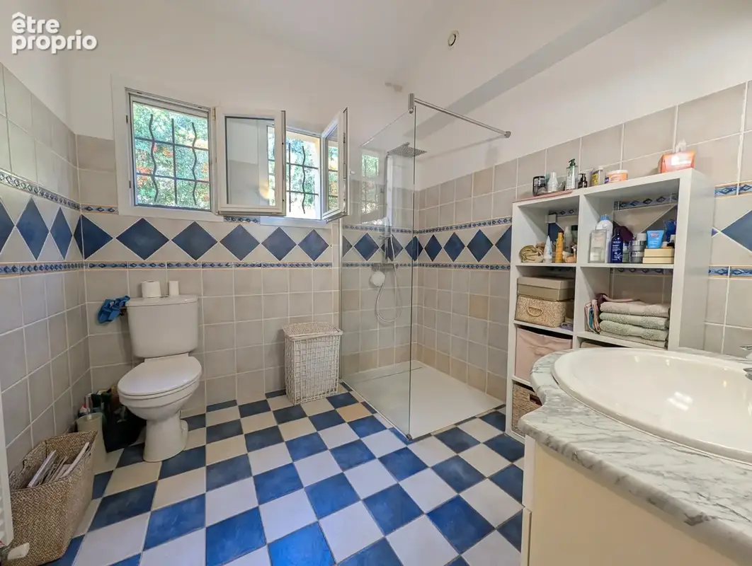 Villa familiale 4 chambres avec piscine et garage   Lauris (84360) - photo 10