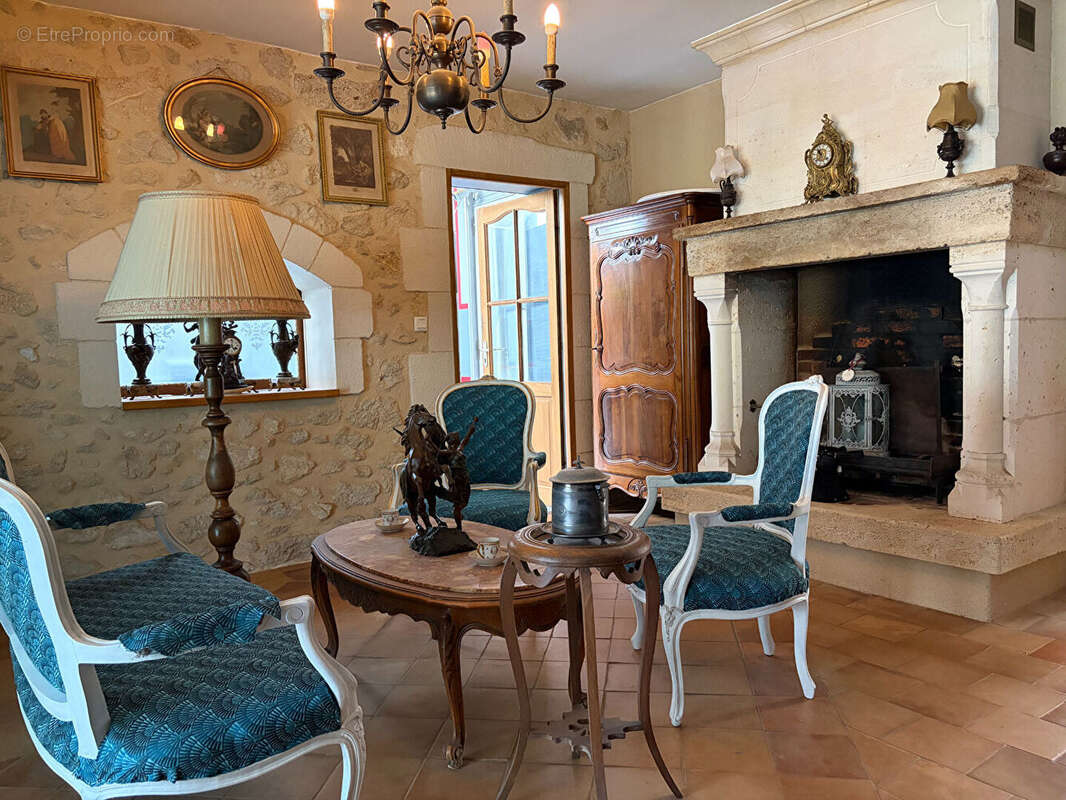 Maison à MONTPEYROUX