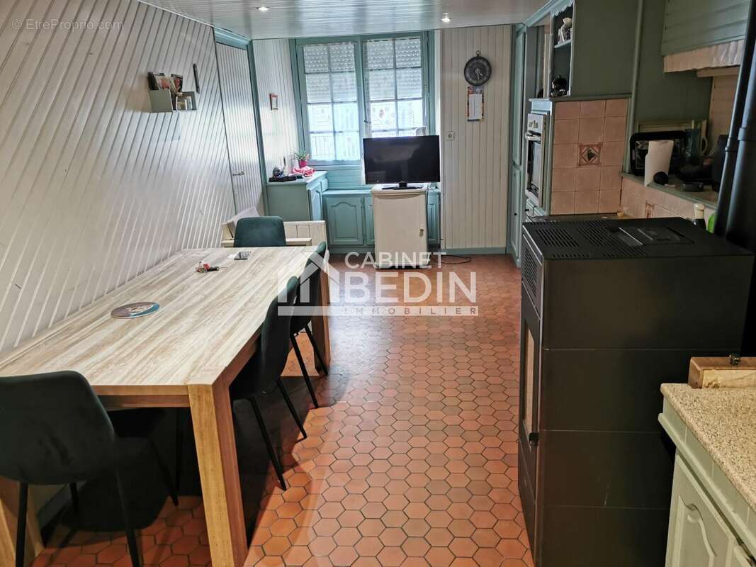 Maison à SAINT-JEAN-DE-BLAIGNAC