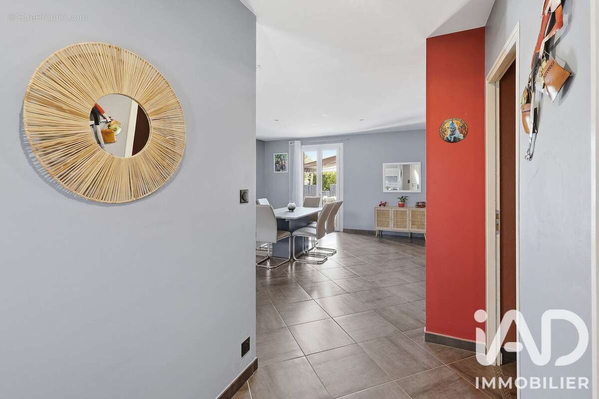 Maison 125 m² à Saint-Hilaire-De-Clisson  - photo 2