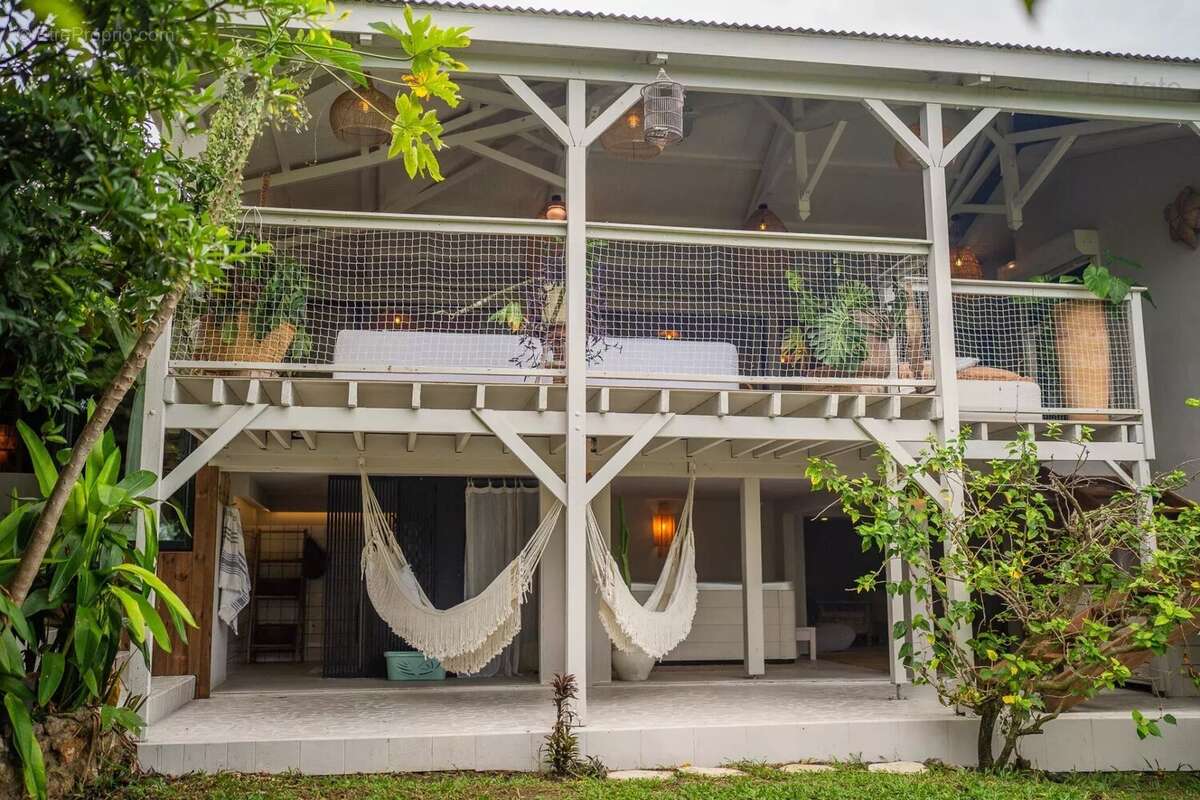 Guadeloupe - villa meublee - 8 pieces - photo 24