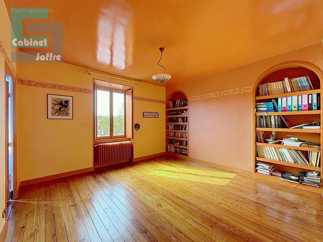 Maison à VULAINES-SUR-SEINE